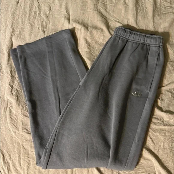 Alo Accolade Steel Grey Sweat Set - Picture 4 of 6